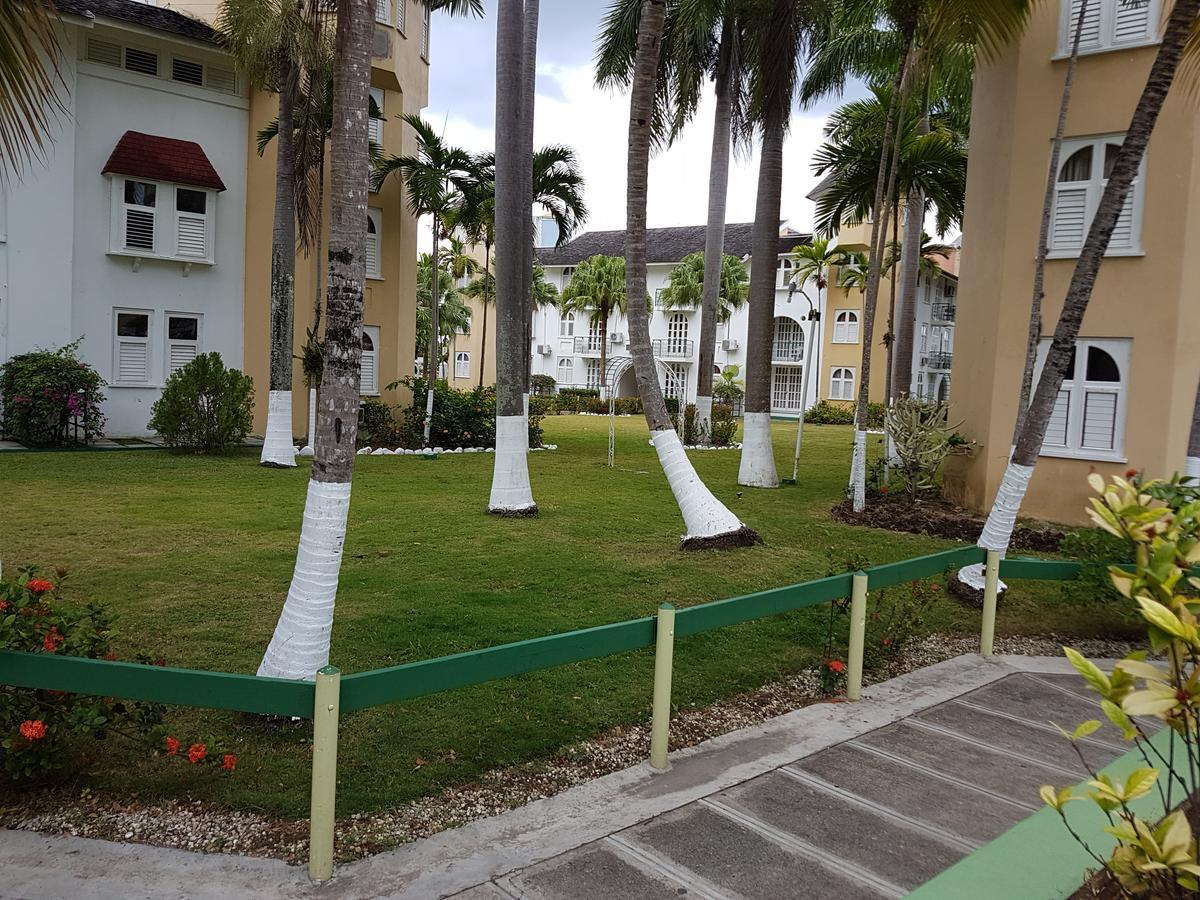Almond Grove At Sand Castle Ocho Rios Exterior foto