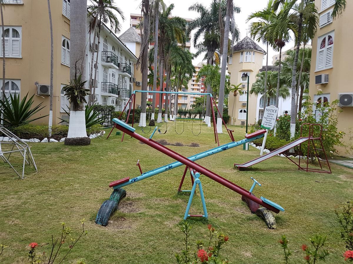 Almond Grove At Sand Castle Ocho Rios Exterior foto