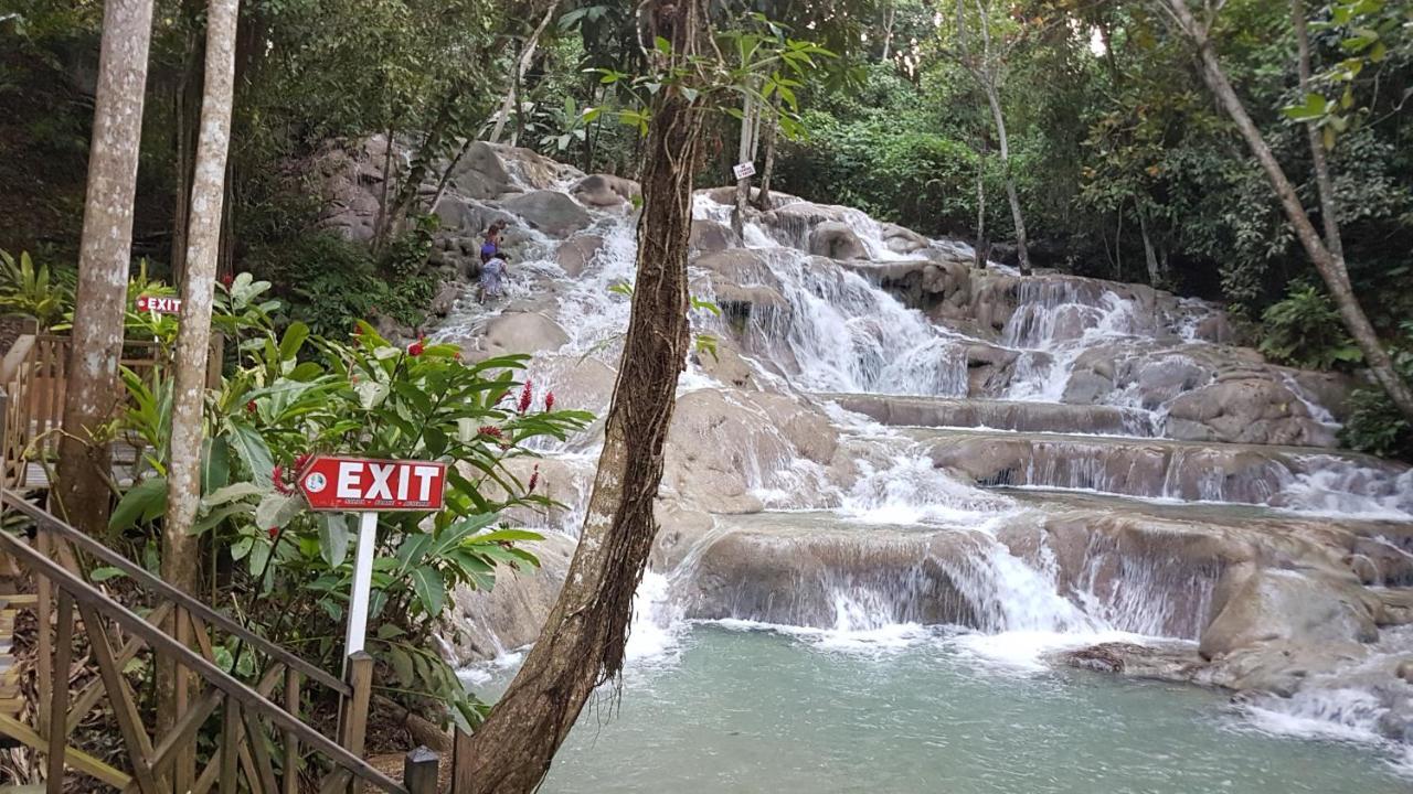 Almond Grove At Sand Castle Ocho Rios Exterior foto