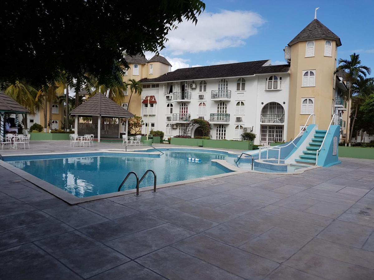 Almond Grove At Sand Castle Ocho Rios Exterior foto